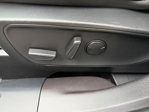 Used 2023 Ford Escape Active AWD/4WD image 19