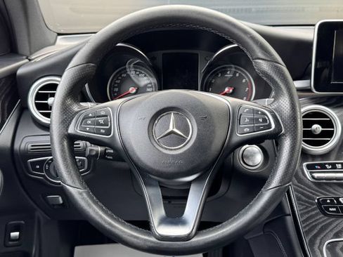 Used 2017 Mercedes-Benz GLC 300 4MATIC image 26