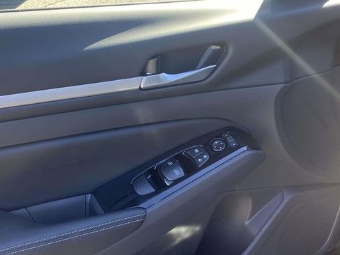 New 2025 Nissan Sentra SV image 15