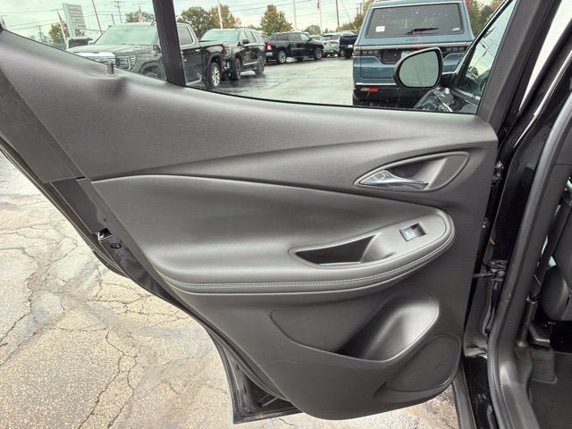 Used 2023 Buick Encore GX Preferred w/ Cold Weather Comfort Package AWD/4WD image 17