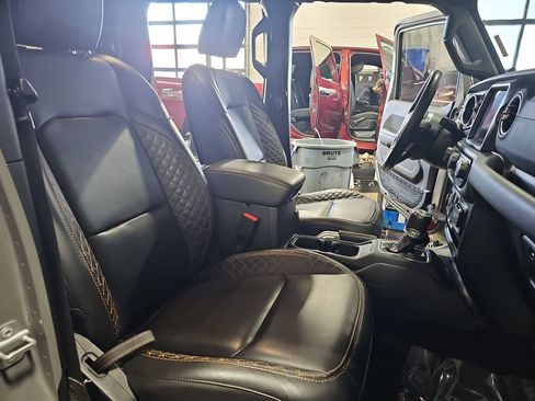 Certified 2022 Jeep Gladiator Overland image 10