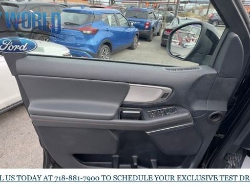 Certified 2025 Ford Expedition Active image 6