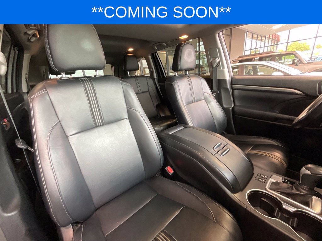 Used 2018 Toyota Highlander SE AWD/4WD image 19
