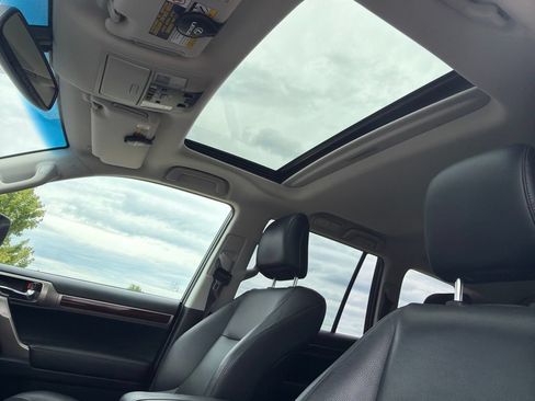 Used 2019 Lexus GX 460 Premium AWD/4WD image 16