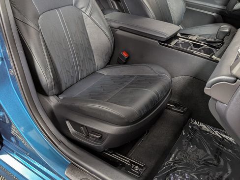 Certified 2025 Toyota Camry XSE FWD image 28