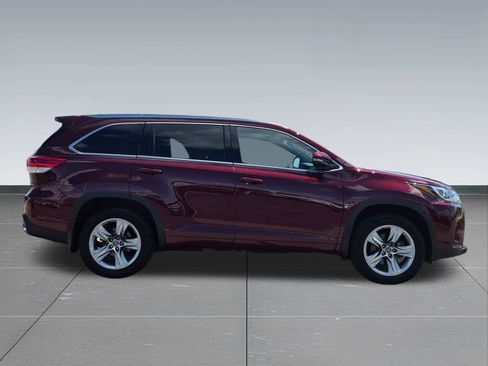 Used 2017 Toyota Highlander Limited AWD/4WD image 11