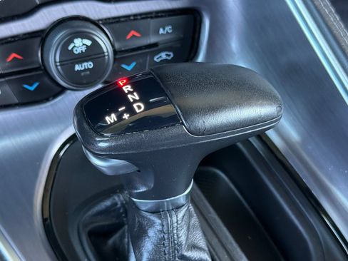 Used 2018 Dodge Challenger SXT RWD image 22