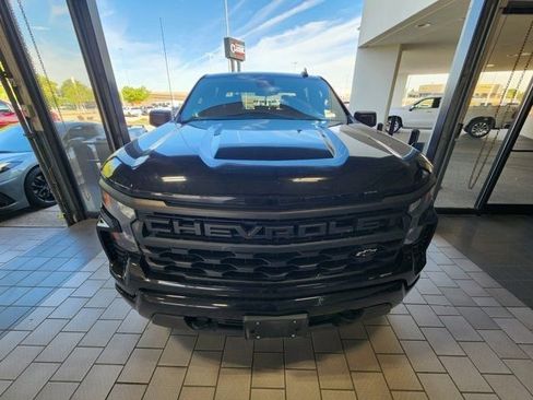 Used 2023 Chevrolet Silverado 1500 Custom image 2