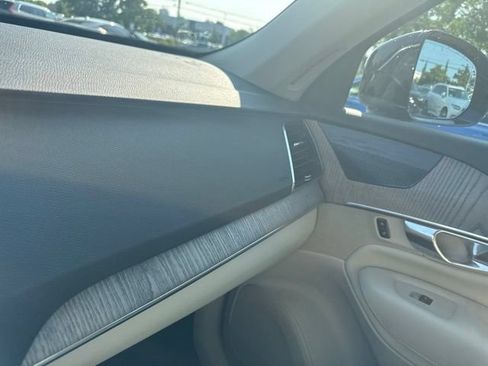 Used 2023 Volvo XC90 B5 Plus w/ Protection Package Premier AWD/4WD image 13