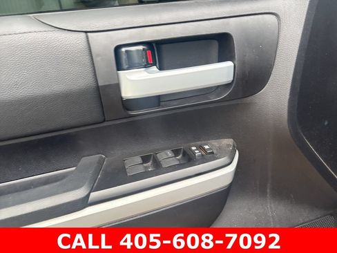Used 2020 Toyota Tundra SR5 w/ SR5 Upgrade Package AWD/4WD image 8