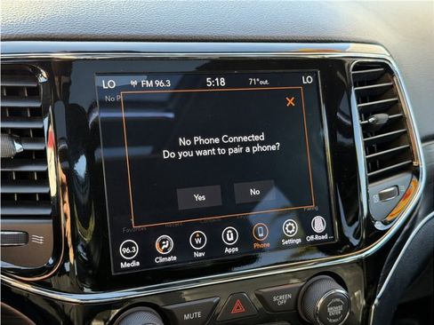 Used 2020 Jeep Grand Cherokee Limited w/ Luxury Group II image 50