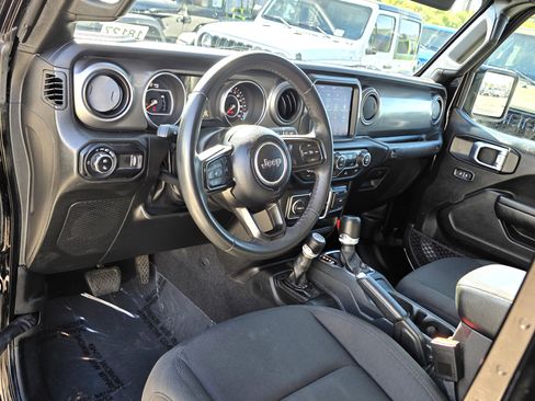 Certified 2023 Jeep Gladiator Sport image 10