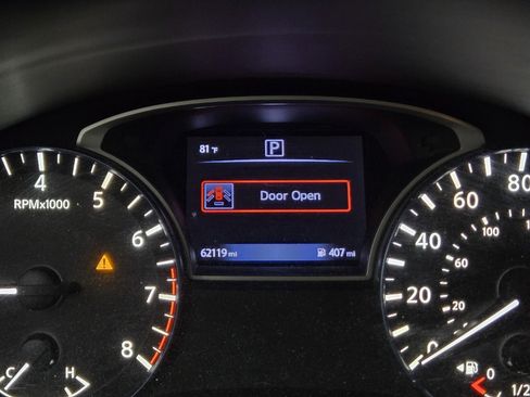 Used 2017 Nissan Altima 2.5 SR w/ Midnight Edition Package image 16