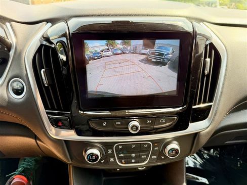 Used 2019 Chevrolet Traverse LT AWD/4WD image 13