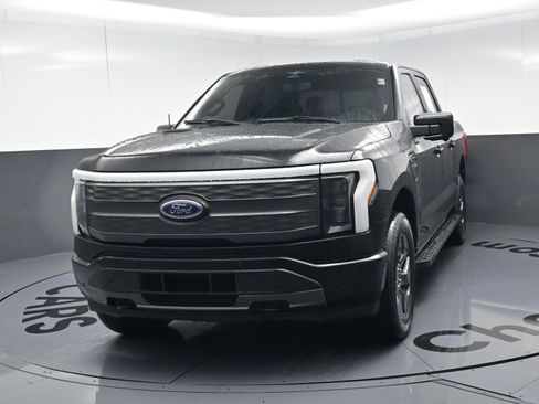 Used 2023 Ford F150 Lightning Lariat image 11