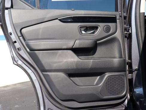 Certified 2025 Honda Pilot EX-L image 11