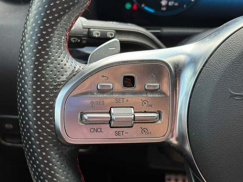 Used 2023 Mercedes-Benz GLA 250 image 21