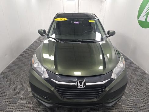 Used 2018 Honda HR-V EX image 2