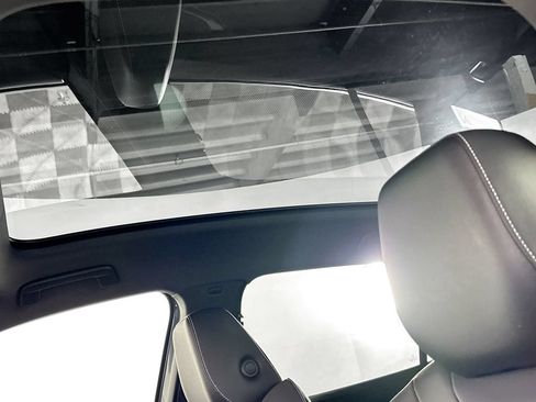 Certified 2023 Volkswagen ID.4 Pro S Plus AWD/4WD image 19