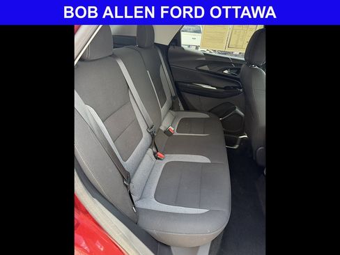 Used 2025 Chevrolet TrailBlazer LT FWD image 15