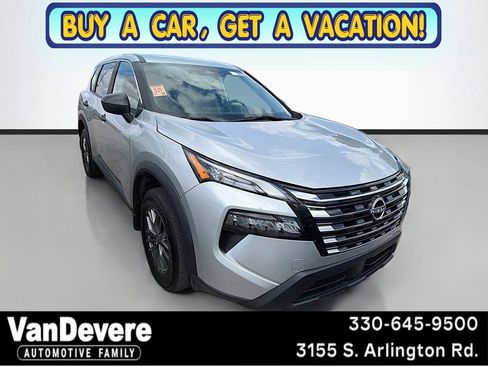 Used 2024 Nissan Rogue S AWD/4WD image 1