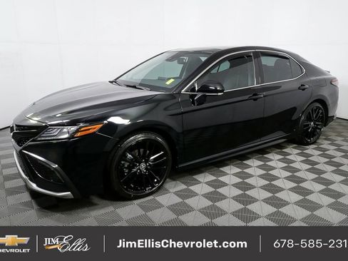 Used 2023 Toyota Camry XSE image 2