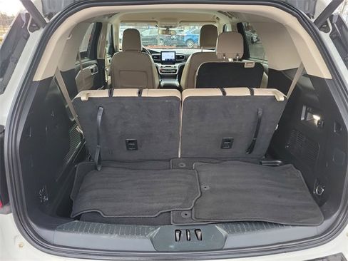 Used 2021 Ford Explorer XLT w/ Equipment Group 202A image 30