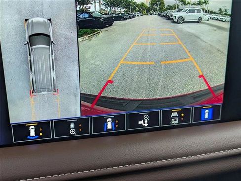 Used 2023 Chevrolet Tahoe High Country RWD image 15