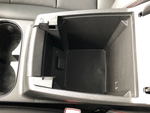 Used 2025 Chevrolet Colorado Z71 w/ Technology Package image 22