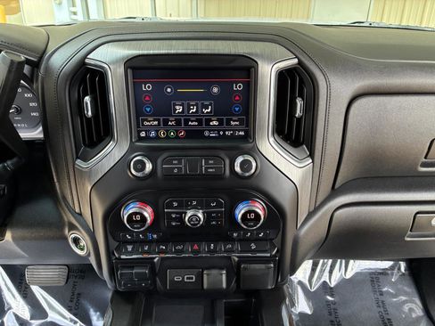 Used 2022 GMC Sierra 2500 Denali AWD/4WD image 22