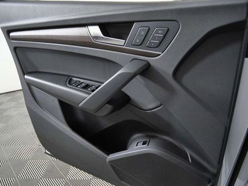 Used 2024 Audi Q5 2.0T Premium image 25