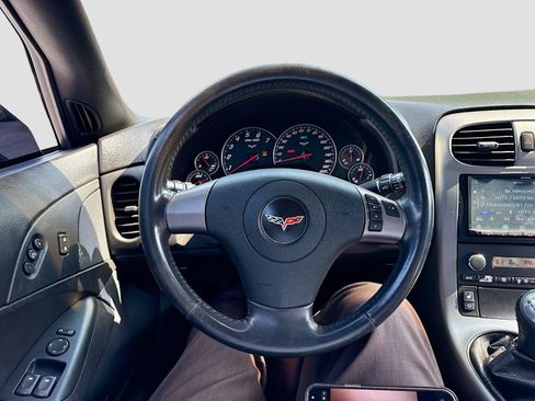 Used 2007 Chevrolet Corvette Coupe w/ Preferred Equipment Group RWD image 21