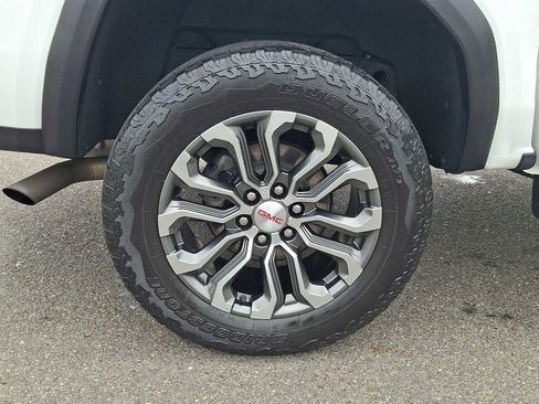 Certified 2023 GMC Canyon Denali AWD/4WD image 8