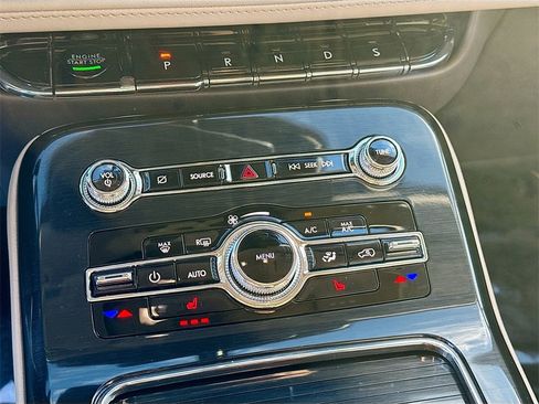 Used 2023 Lincoln Nautilus AWD image 13