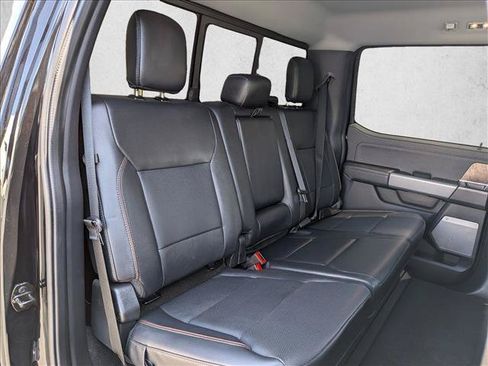 Used 2023 Ford F250 Lariat w/ Lariat Ultimate Package AWD/4WD image 19