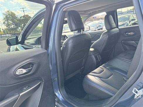 Used 2021 Jeep Cherokee Limited image 15