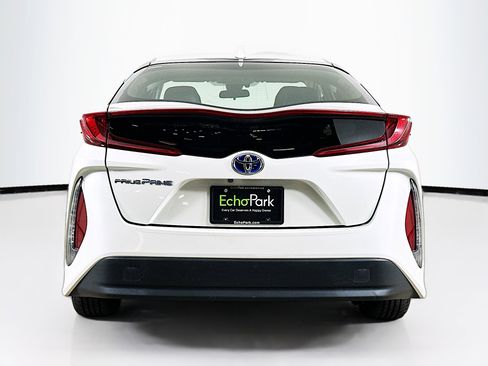Used 2018 Toyota Prius Prime Premium w/ Protection Package image 7