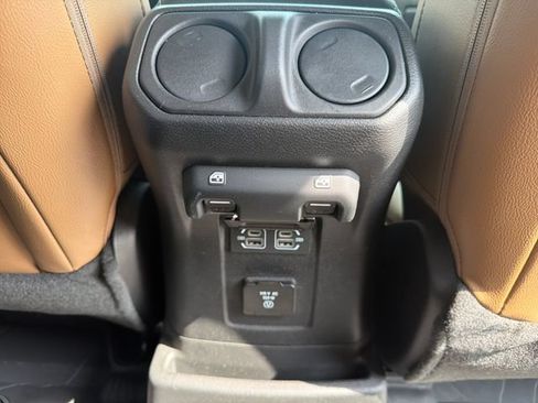 Used 2023 Jeep Wrangler Unlimited Sahara w/ Cold Weather Group AWD/4WD image 34