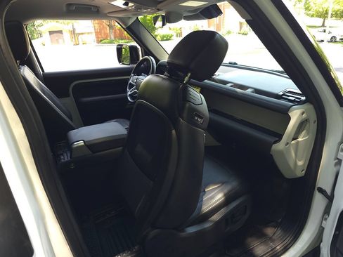 Used 2023 Land Rover Defender 90 S AWD/4WD image 16