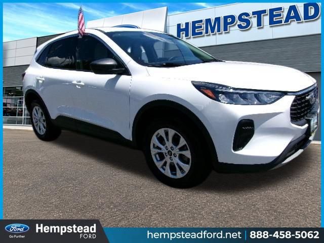 Certified 2023 Ford Escape Active AWD/4WD image 3