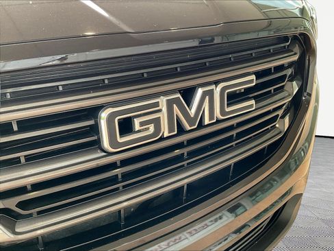 Used 2020 GMC Terrain SLE w/ Elevation Edition FWD image 30