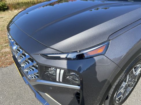 Used 2023 Hyundai Santa Fe Limited image 9