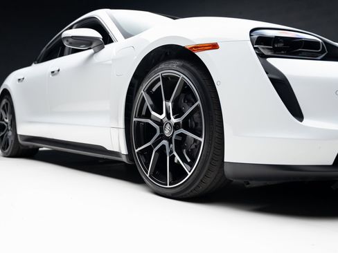 Used 2023 Porsche Taycan w/ Premium Package image 74