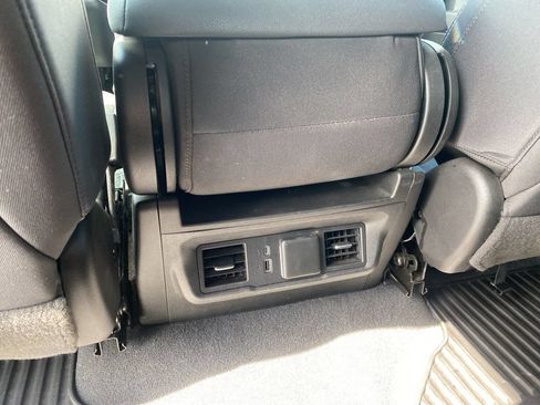Used 2023 Chevrolet Silverado 1500 LT AWD/4WD image 45