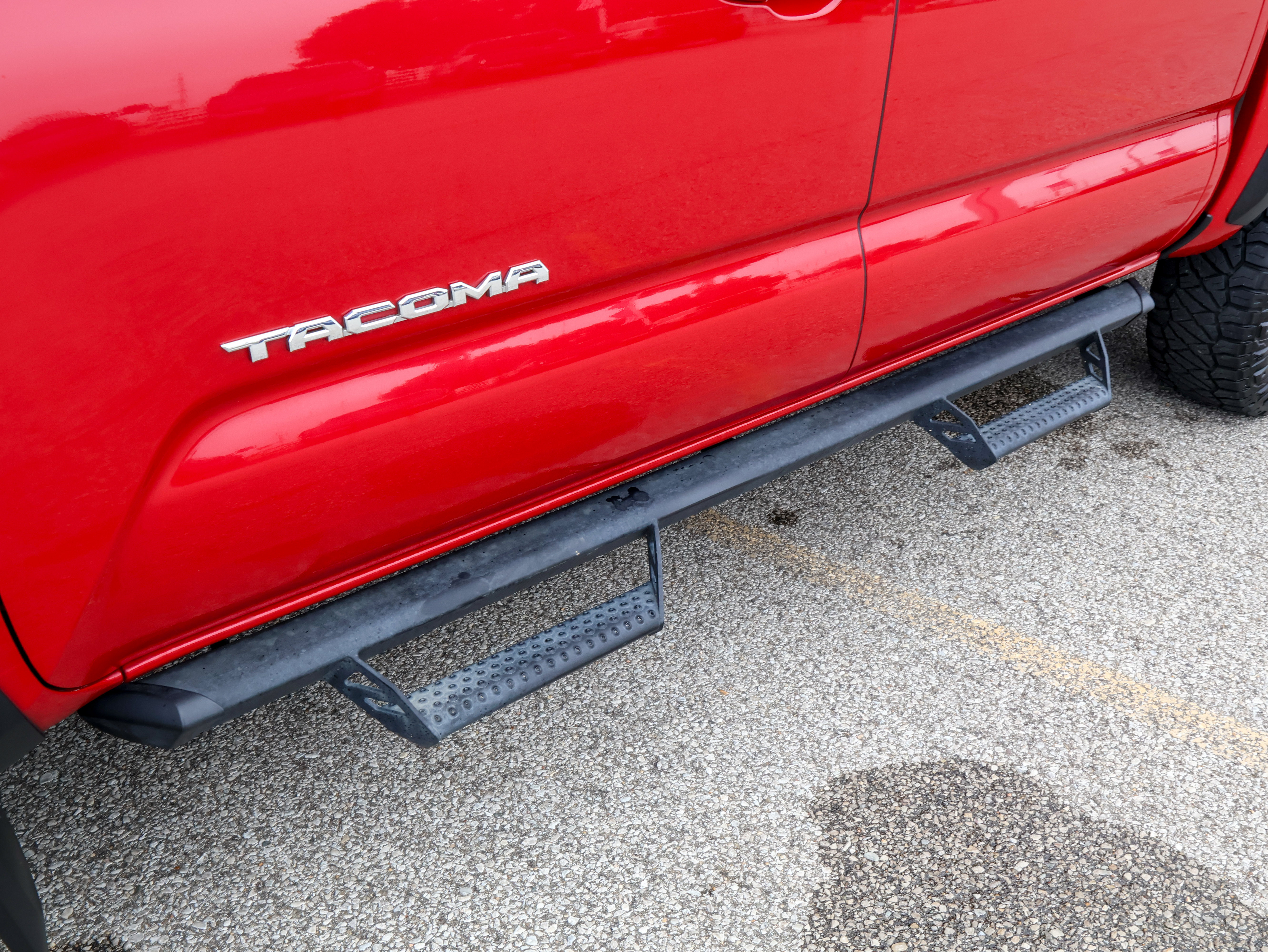 Used 2022 Toyota Tacoma TRD Off-Road w/ Technology Package AWD/4WD image 11