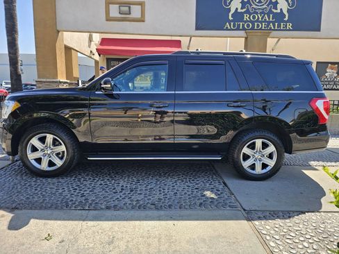 Used 2020 Ford Expedition XLT image 8