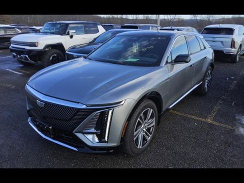 Used 2024 Cadillac Lyriq Luxury w/ LPO, Floor Liner Package image 1