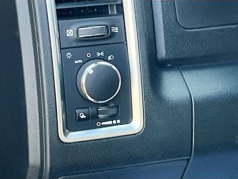 Used 2021 RAM 1500 Classic Warlock AWD/4WD image 10