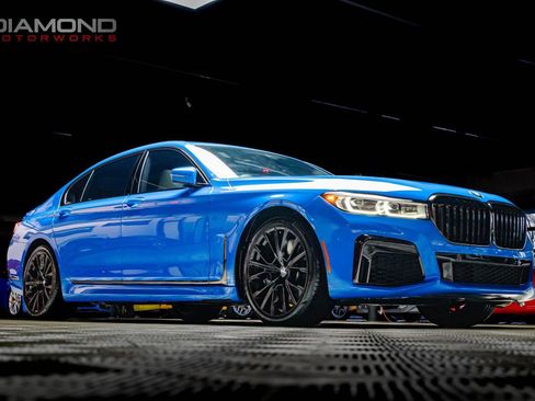 Used 2021 BMW 750i xDrive w/ Executive Package image 45