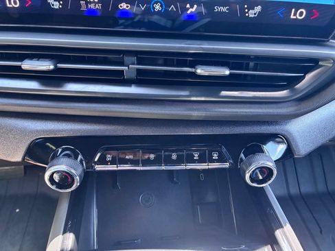 Used 2026 Chevrolet Silverado EV LT AWD/4WD image 25